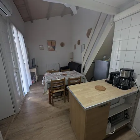 Appartement 150 M De La Et 200 M Du Port Leucate